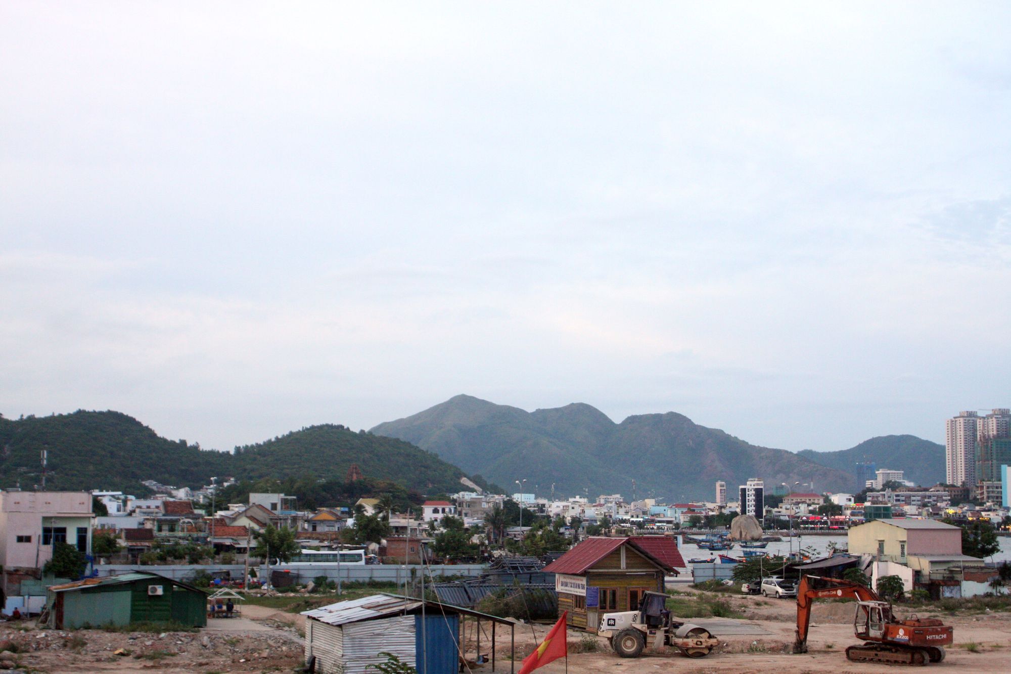 The Q Hostel Nha Trang Exterior photo